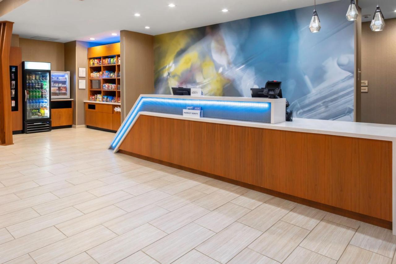 Springhill Suites Kansas City Airport Exteriör bild