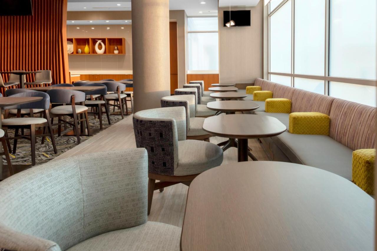 Springhill Suites Kansas City Airport Exteriör bild