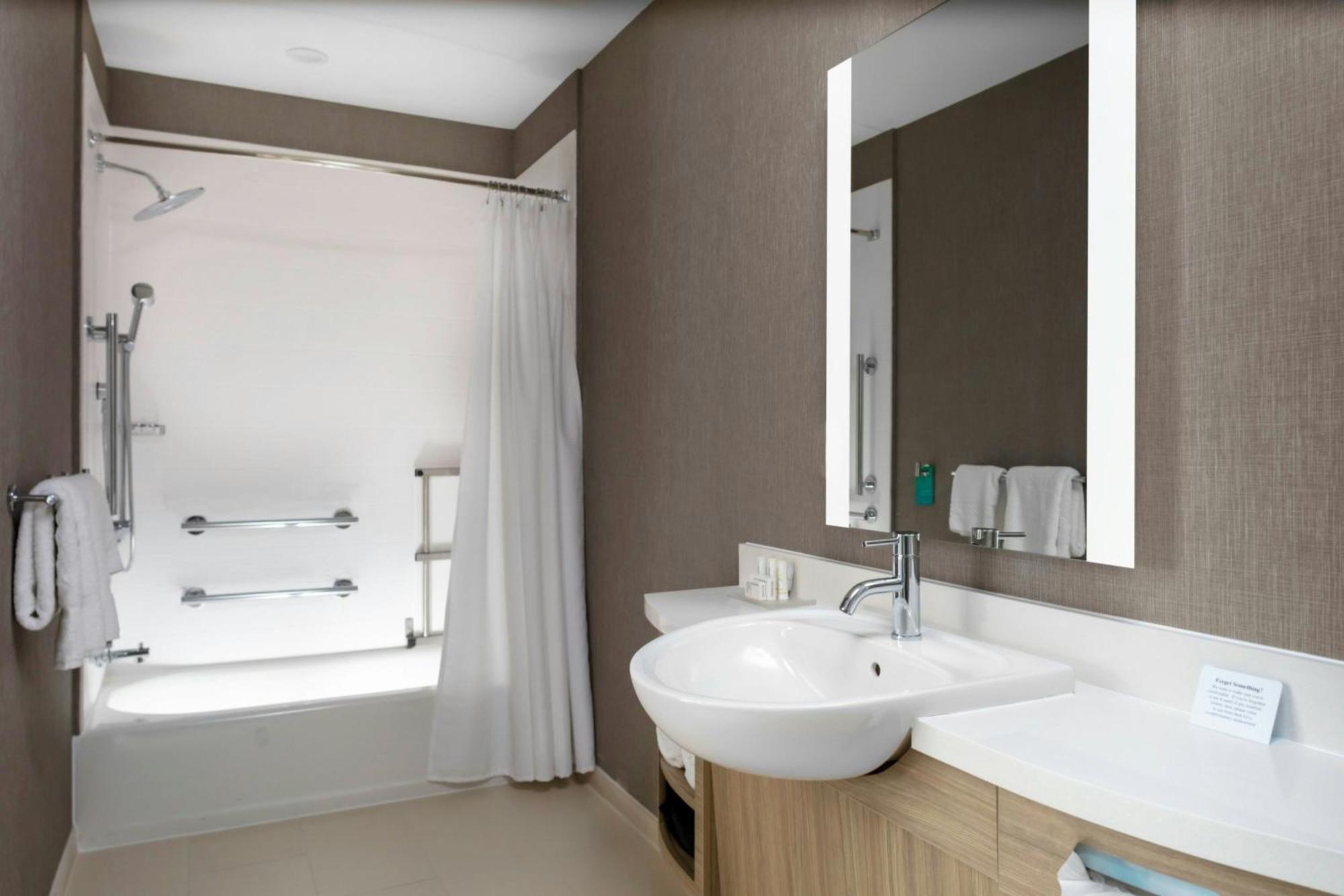 Springhill Suites Kansas City Airport Exteriör bild